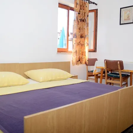 Apartment Ana *