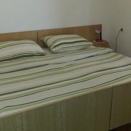 Apartment Ana *