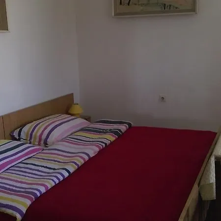 Ana Apartment *