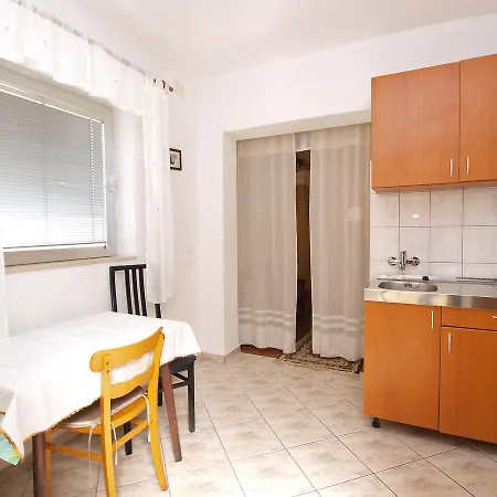 Apartment Ana
